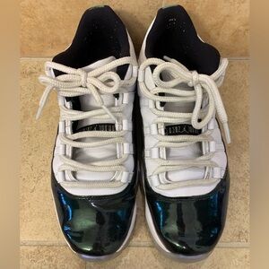 Air Jordan emerald green  11 Lows